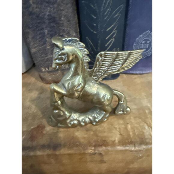 Vintage Small Solid Brass Winged  Horse Pegasus Figure 3” Paperweight Mythical - Picture 3 of 5